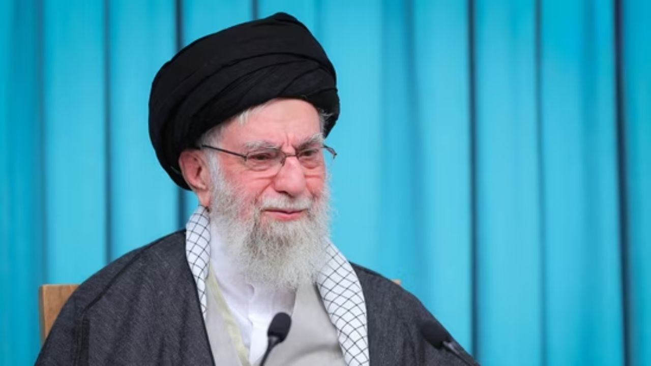 পরমাণু ইস্যুতে যুক্তরাষ্ট্রের সঙ্গে আলোচনার প্রস্তাব প্রত্যাখ্যান খামেনির